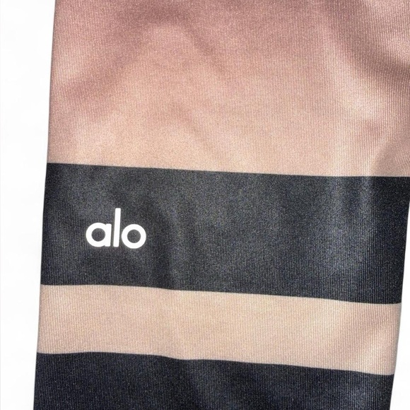 Alo Yoga Ombre High-Waisted Leggings - Picture 4 of 7